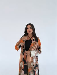 عباية كريب بقصة كلوش - صورة 3