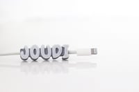 أسماء 3D لأسلاك Apple USB - صورة 1