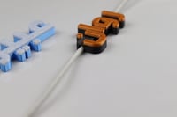 أسماء 3D لأسلاك Apple USB - صورة 3