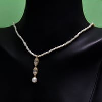 عقد و حلق لؤلؤ طبيعي زراعي ذهب 18 - صورة 2