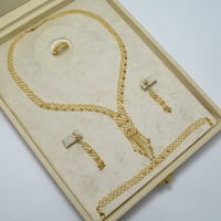 طقم مارسيللا ذهب 18  - صورة 1