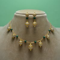 عقد و حلق ذهب 21 غزل  حجر ملكيات  - صورة 1