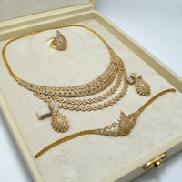 طقم ذهب 18 - صورة 1