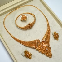 طقم لازوردي ذهب 21 - صورة 1
