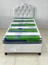 سرير  مقاس 90 *190 خشب ملبس اسفنج                            الطبقة الخارجيه جلد                              عرض خاص السعر السابق 250  السعر الحالي 210 - صورة 1