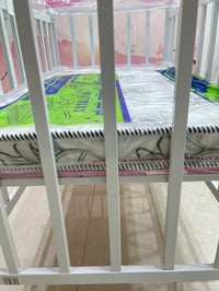 سرير اطفال مع ناموسية + مرتبة - صورة 8