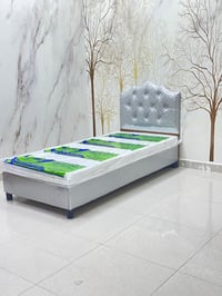 سرير مقاس 90 *190 خشب ملبس اسفنج الطبقة الخارجيه جلد عرض خاص السعر السابق 250 السعر الحالي 210 - صورة 3