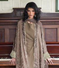 Lily - Image 3