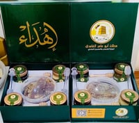 بوكس الإهدا الفاخر (نصف كيلو شمع من اختيارك  وأربعة ارباع عسل سائل  سدر+سمره+قتاده+مجرئ) - صورة 1