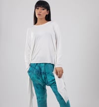 Oversized Asymmetrical Top - صورة 2