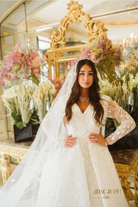 فستان ابيض - صورة 2