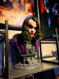 The Joker Heath Ledger 1/1 Bust Statue Figure Resin Collectible Personal Tailor - Image 2