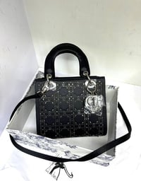 شنطة نسائية ماركة ديور  - Image 1