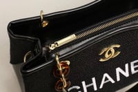 شنطة نسائية ماركة شانيل  - Image 1