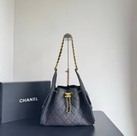 شنطة نسائية ماركة شانيل  - Image 1