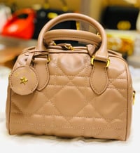 شنطة نسائية ماركة ديور - d75 - صورة 1