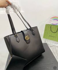 شنطة نسائية ماركة قوتشي  - صورة 1