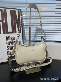 شنطة نسائية ماركة كوتش-c10 - صورة 1