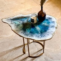Turquoise & white agate side table - صورة 3