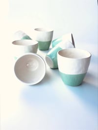  كـوب قـهـوة لاتـيـه - صورة 3