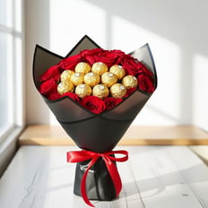 Rose bouquet with chocolate