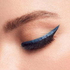 Eye makeup