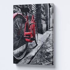 لوحة جدارية دراجة حمراء في حي جميل