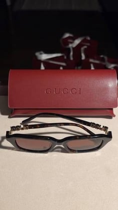 GUCCI Glasses 