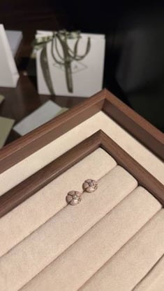 earring Chanel