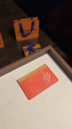Lv card wallet 