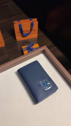 Lvt wallet 