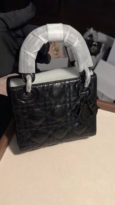 Lady Dior Full black