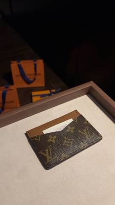 Lv card wallet 