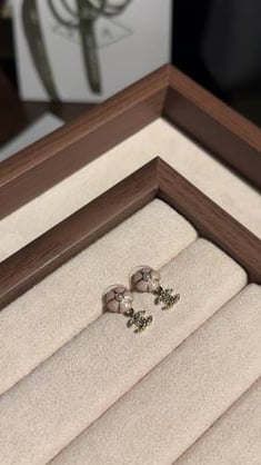 earring Chanel
