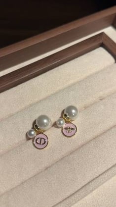 Dior earring