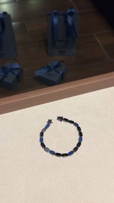 am Bracelet