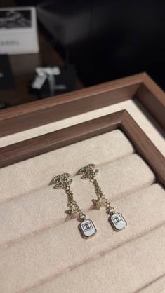 earring Chanel