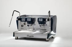 ماكينة قهوة ماجيستر ميورا مختصة مع 3 شاشات عرض وتحكم لون اسود -MIURA - مجموعتين 2Group- صناعة إيطالي