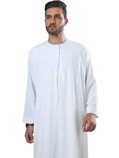 ثوب بوليستر عماني ابيض