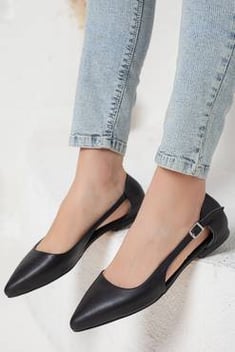 حذاء فلات جلد أسود نسائي