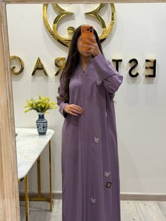 عباية كريب موف مطرزة