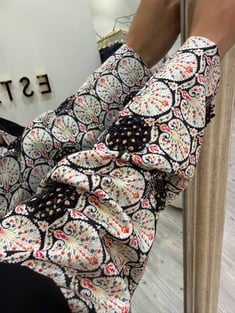 عباية كريب عمليه مطرزة