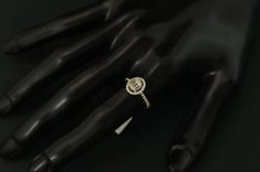 خاتم إيطالي تصميم الماس عيار18 الوزن ( 1.56)
