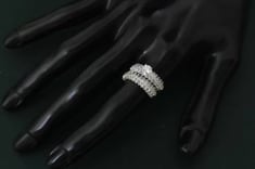 توينز ذهب ابيض تصميم الماس عيار18 الوزن 4.15