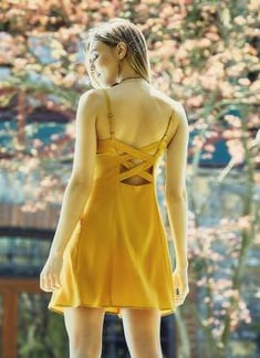 فستان قصير أصفر بحمالات نسائي