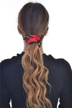 Kadın Kırmızı Kurdele Şeritli Scrunchie Toka