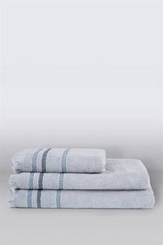 منشفة زرقاء مفصلة بشراشيب