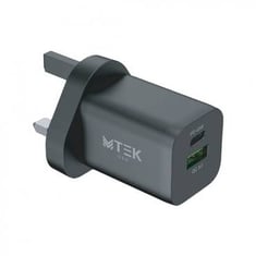 ام تك MTEK - فيش جداري بمنفذ PD ومنفذ USB بقوة 45 واط