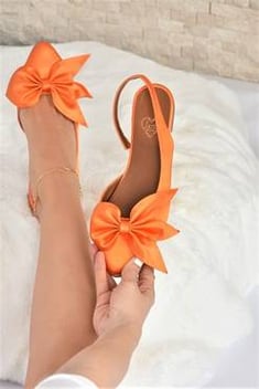 حذاء فلات ستان برتقالي نسائي