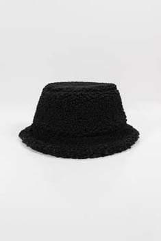قبعة سوداء موحدة اللون نسائية